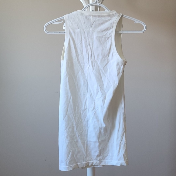 Givenchy - Picture 3 of 4